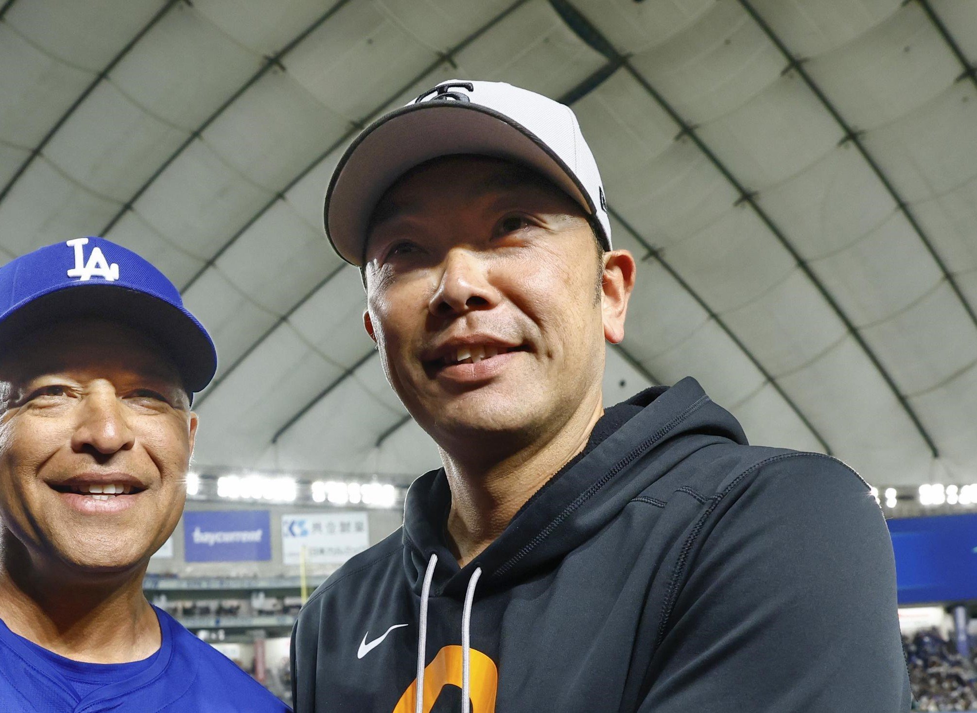 Amazon.co.jp: まとめプロ野球 書籍 70冊セット 広島カープ