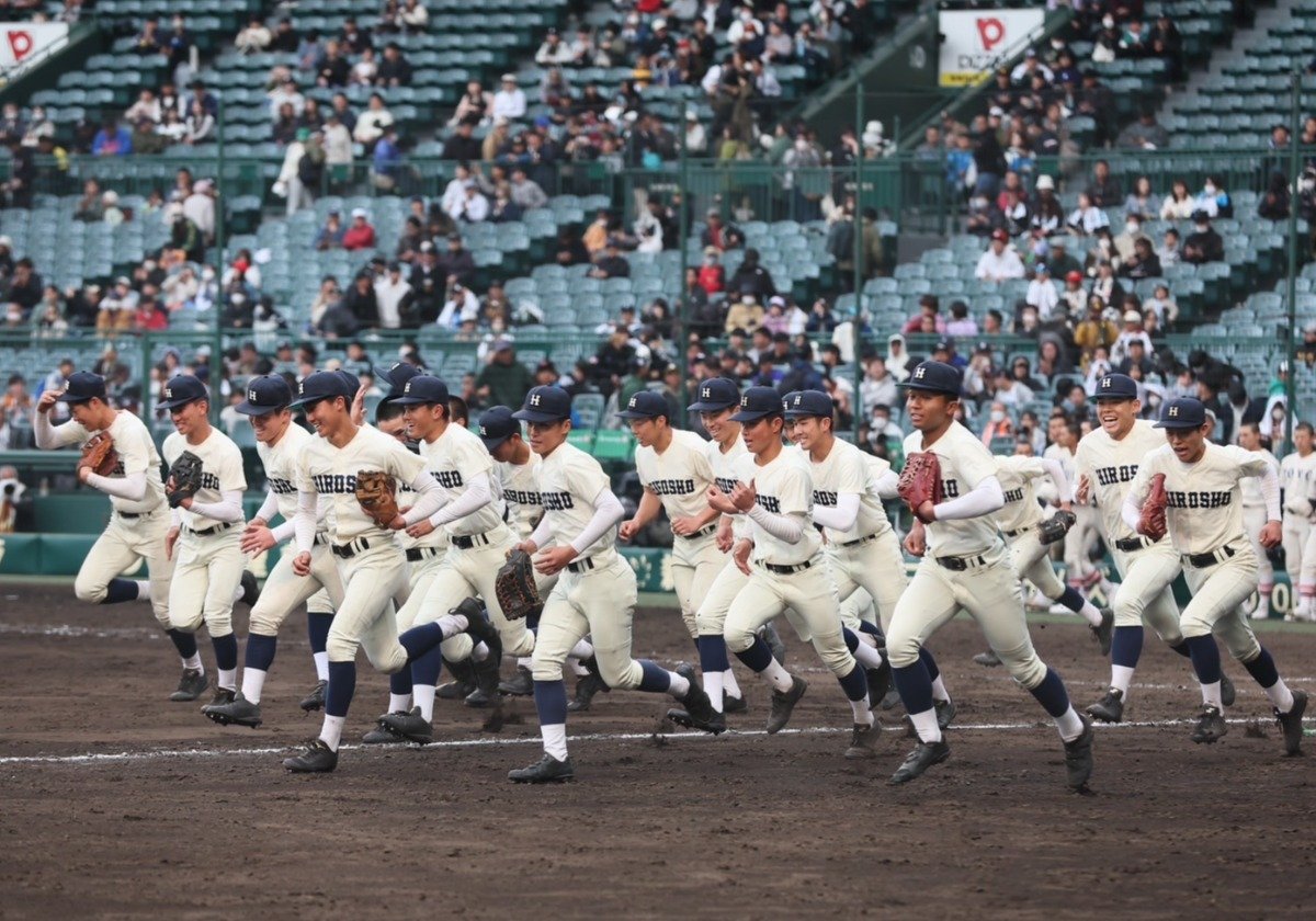 センバツ第7日】横浜が3番・阿部葉の豪快3ランで13年ぶり8強