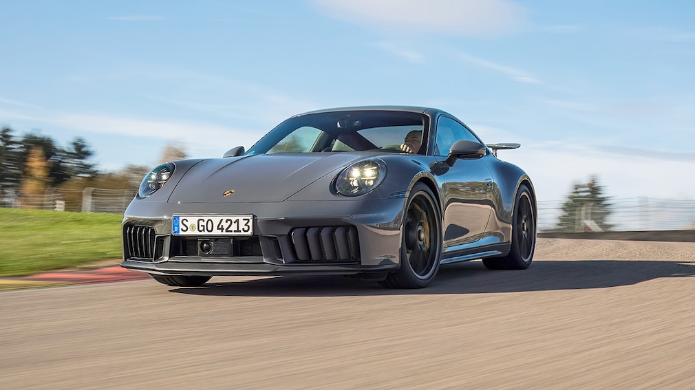 スーパーテスト】新型ポルシェ911カレラGTSはハイブリッドでも