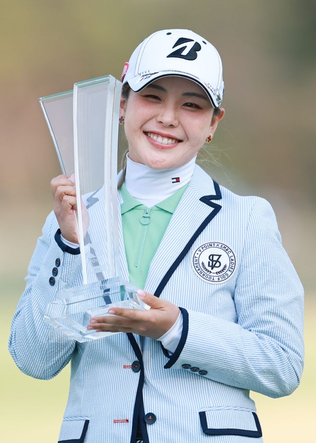 『EPOCH-ONE 2025』吉田優利選手4点(4種)セット A② 382275.jpg?maxwidth=600&