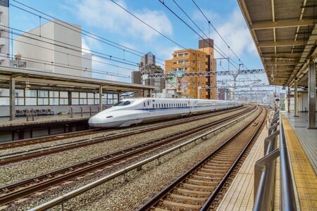 駅名看板　はままつ シン・ハママツ」に掛け替えた駅名看板 - 浜松経済新聞