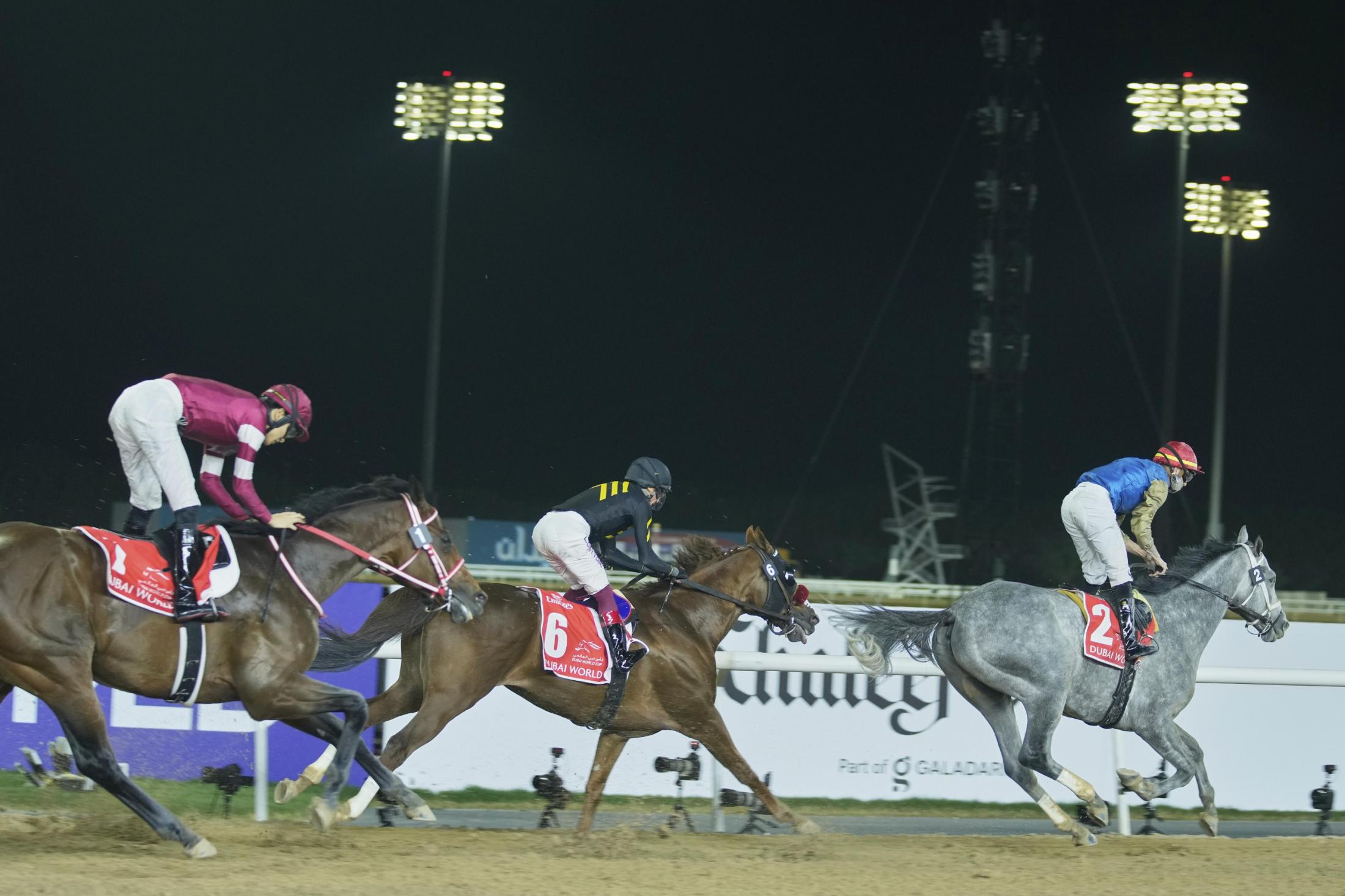 フォーエバーヤングは3着 競馬のドバイ・ワールドカップ（共同