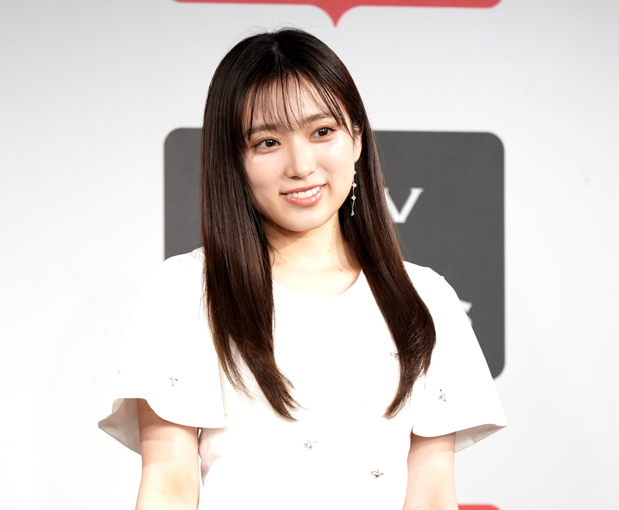 矢吹奈子＞元HKT48美女 ミニ丈から美脚披露 「ラヴィット！」生