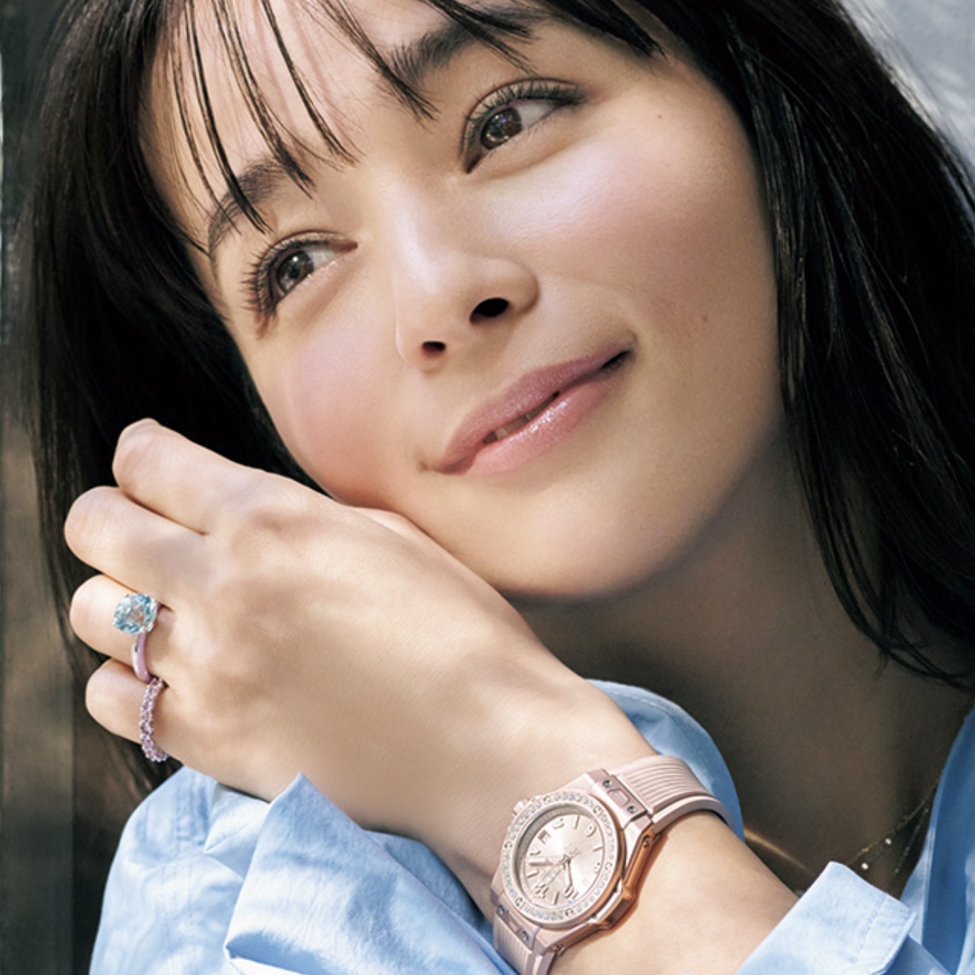 加藤ローサさん】がつけこなす！大人の手にこそ映える「名品時計