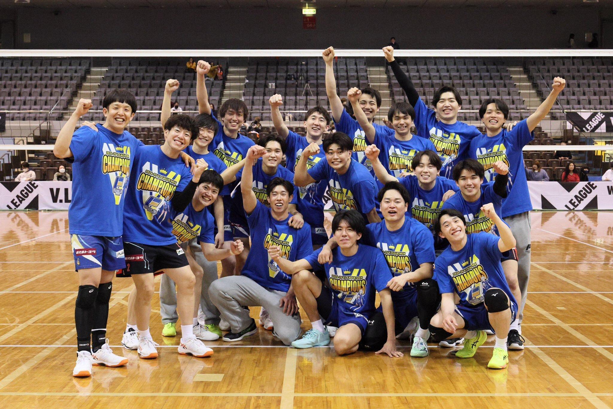 Vリーグ トレカ男子バレーボール長友優磨選手　21枚セット バレー】フラーゴラッド鹿児島がプレーオフ優勝。新生Vリーグ