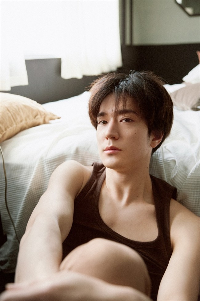 中島裕翔 写真 176枚セット 中島裕翔 写真 176枚セット Unreleased cuts from the June