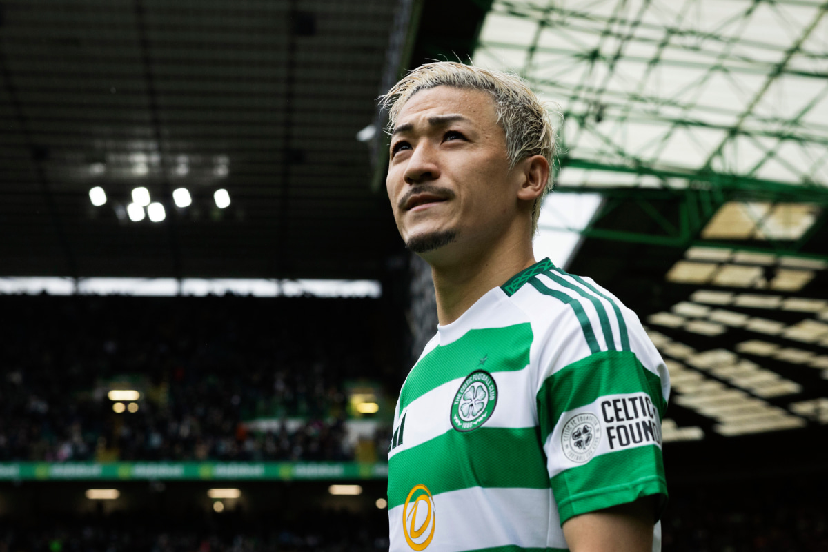 タイムセール 半額 セルティック、サッカー日本代表FW前田大然の移籍に備える？新 ウェア