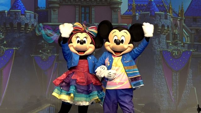 ミッキー&ミニー スペシャル新衣装でカリフォルニア ディズニー ミッキー&ミニー スペシャル新衣装でカリフォルニア ディズニー