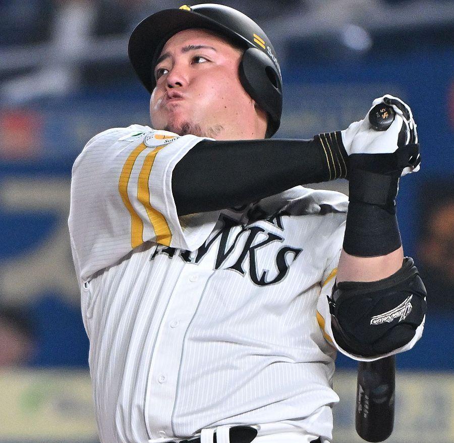 ソフトバンク・山川穂高が日本シリーズ初本塁打 第2戦の初回に