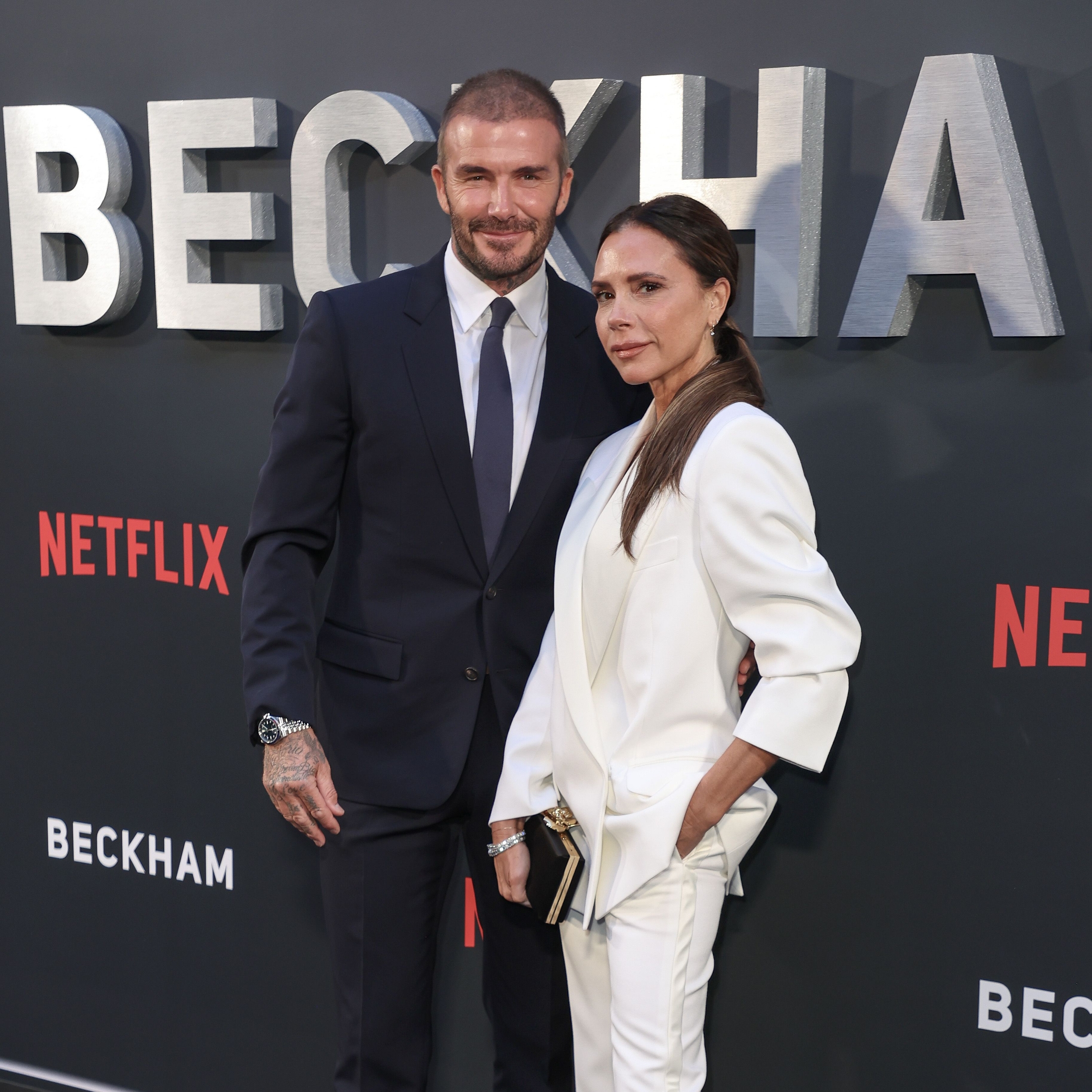 ベッカム結婚記念写真集 ◇ヴィクトリア・ベッカム、夫と絵になる『結婚26周年』ショット