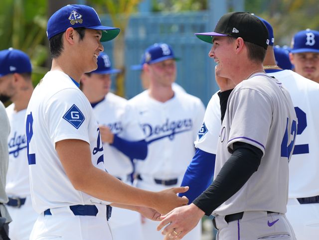 大谷選手の同僚 大谷翔平が元同僚モニアックとHR合戦 前日に再会のハグから一転