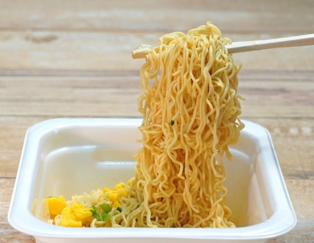 このカップ麺、ガチで激うま」あのラーメン、うどん、焼そばが卵
