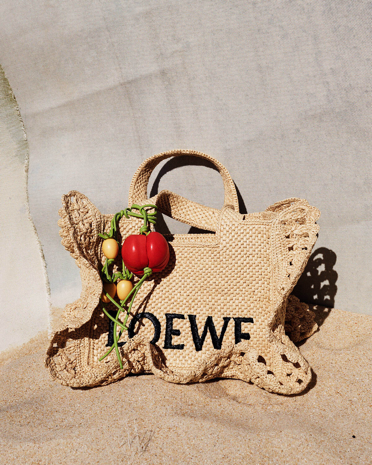 非売品　ロエベ クッション パウラズイビザ 限定】LOEWE ロエベ パウラズイビザ クッショントート - メルカリ