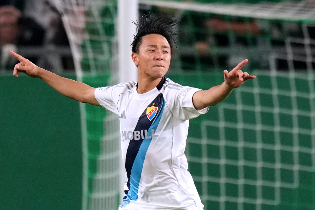 【最終値下げ価格　希少本】　サッカー狂い　時間　球体　ゴール サッカー狂い: 時間・球体・ゴール | 細川 周平 |本 | 通販 | Amazon
