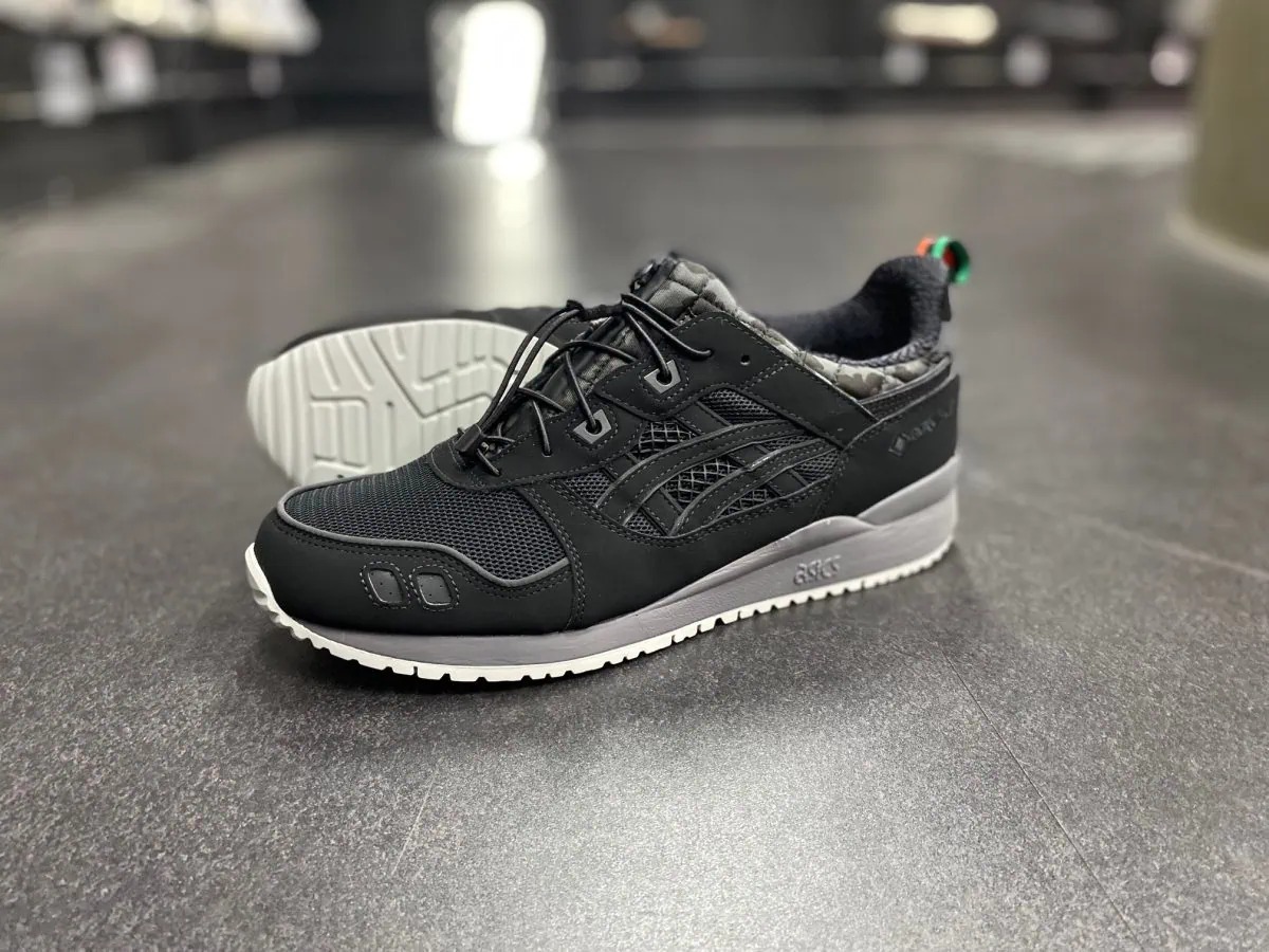 大幅値下げ ASICS ゴアテックス GORE-TEX ランニング 冬用
