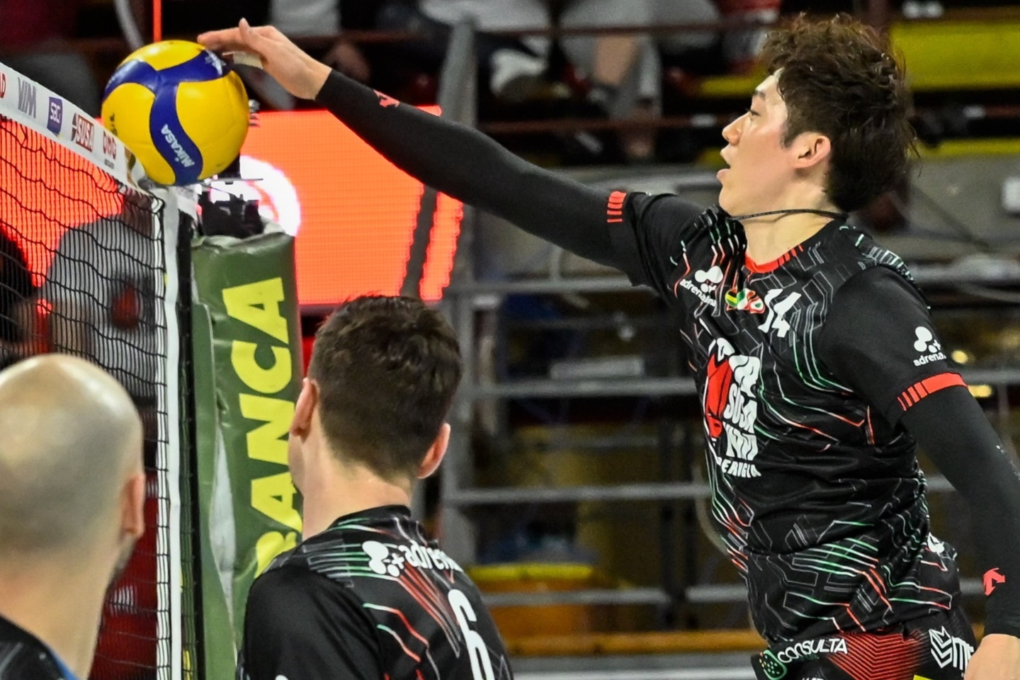 PO決勝進出リーチのペルージャがフルセットで惜敗。無得点で精彩 PO決勝進出リーチのペルージャがフルセットで惜敗。無得点で精彩