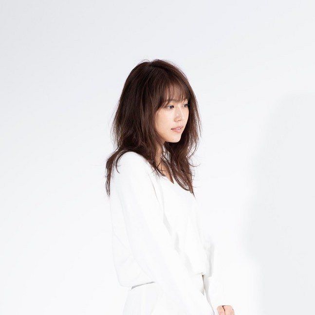 有村架純、ウエディングドレス姿に反響 兄が並んで隣を歩き