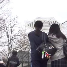 【高校生が制服やジャンパーを切られる被害相次ぐ】切り付けたのは40代ぐらいの女か？「いつすれ違うかわからないので怖い」「警戒怠らない」生徒ら"緊迫"の登下校―警察が捜査＜札幌市中央区＞（北海道ニュースUHB） - Yahoo!ニュース