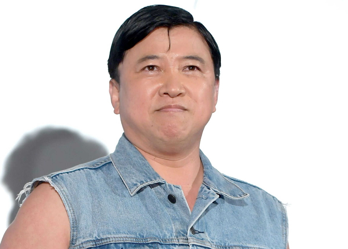 雑誌で紹介された スギちゃん、フジテレビで貴重？本名の1dayパス渡される シューズ