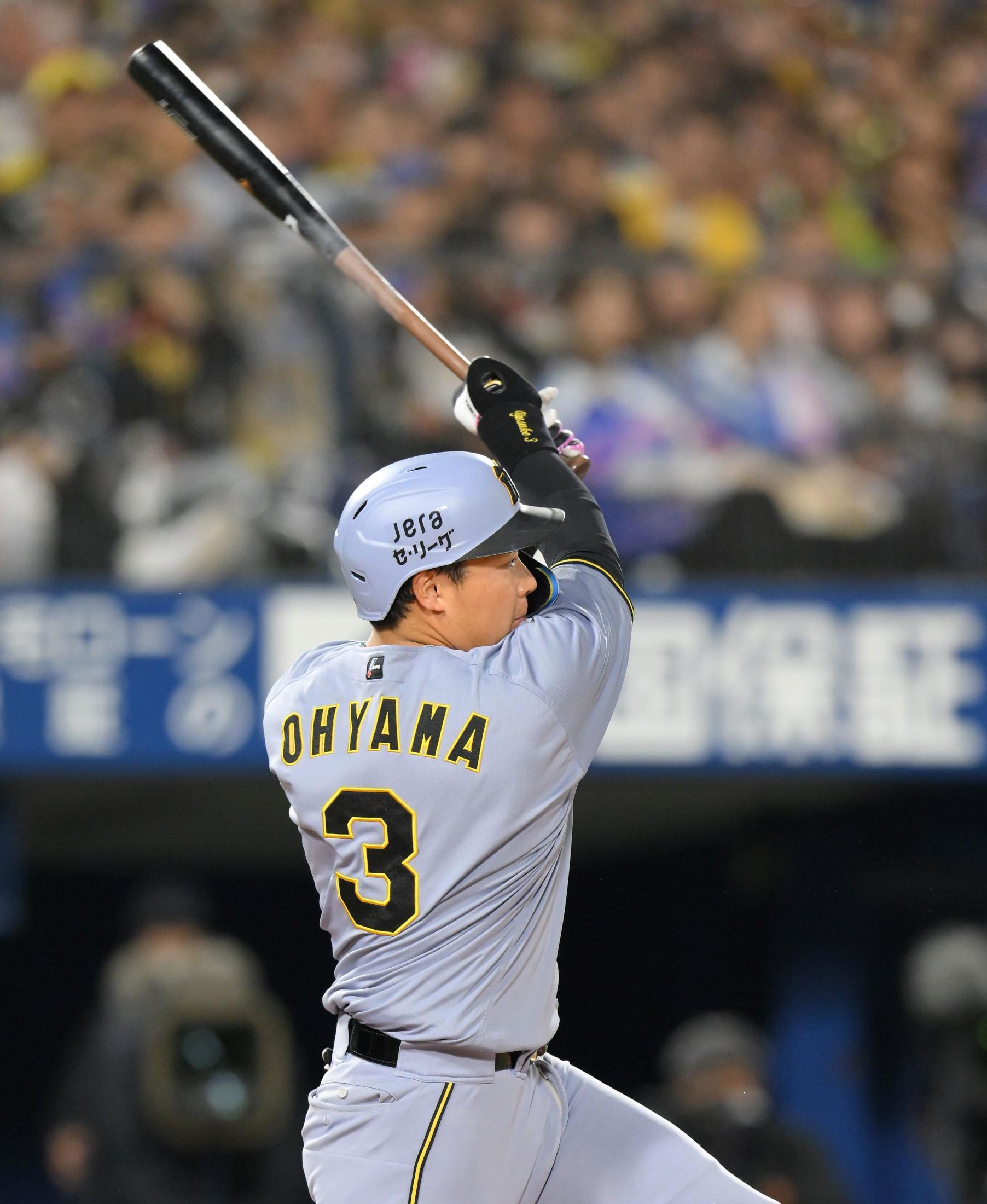 阪神 大山悠輔が待望の今季初アーチ!延長十回に値千金の 阪神 大山悠輔が待望の今季初アーチ!延長十回に値千金の