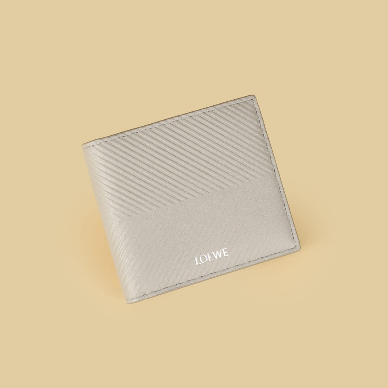 【LOEWE】テクスチャードレザー ウォレット、人気沸騰 kanteikyoku-morioka_1-240002054683