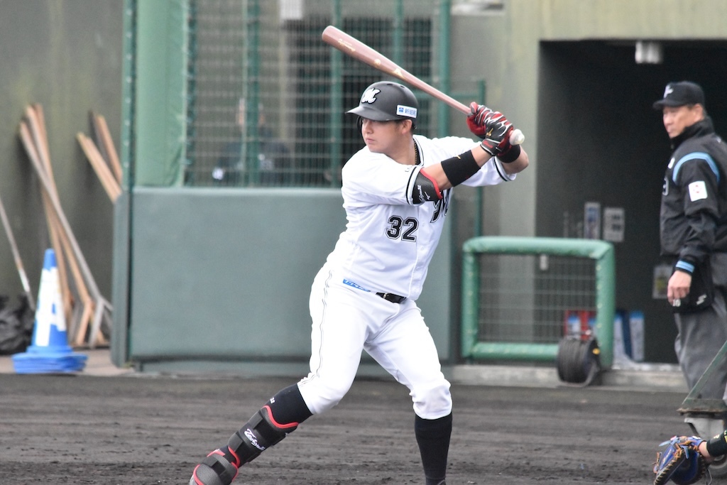 専用出品】佐藤都志也 プロ初本塁打記念 直筆サイン入り ボール