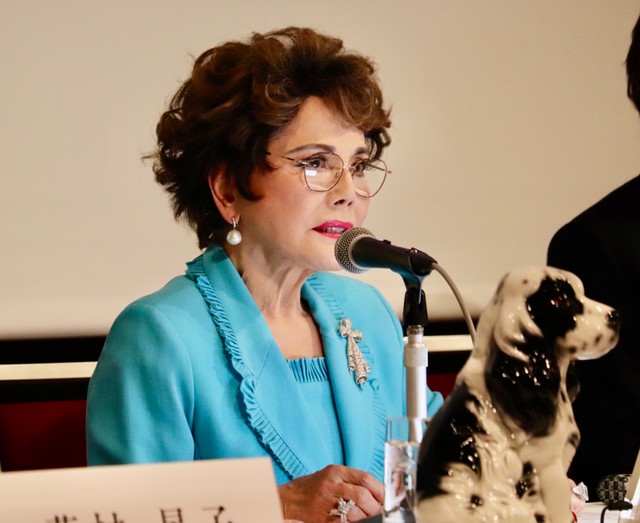 デヴィ夫人率いる「12平和党」が電撃解散！動物愛護の夢、国会へ届かず