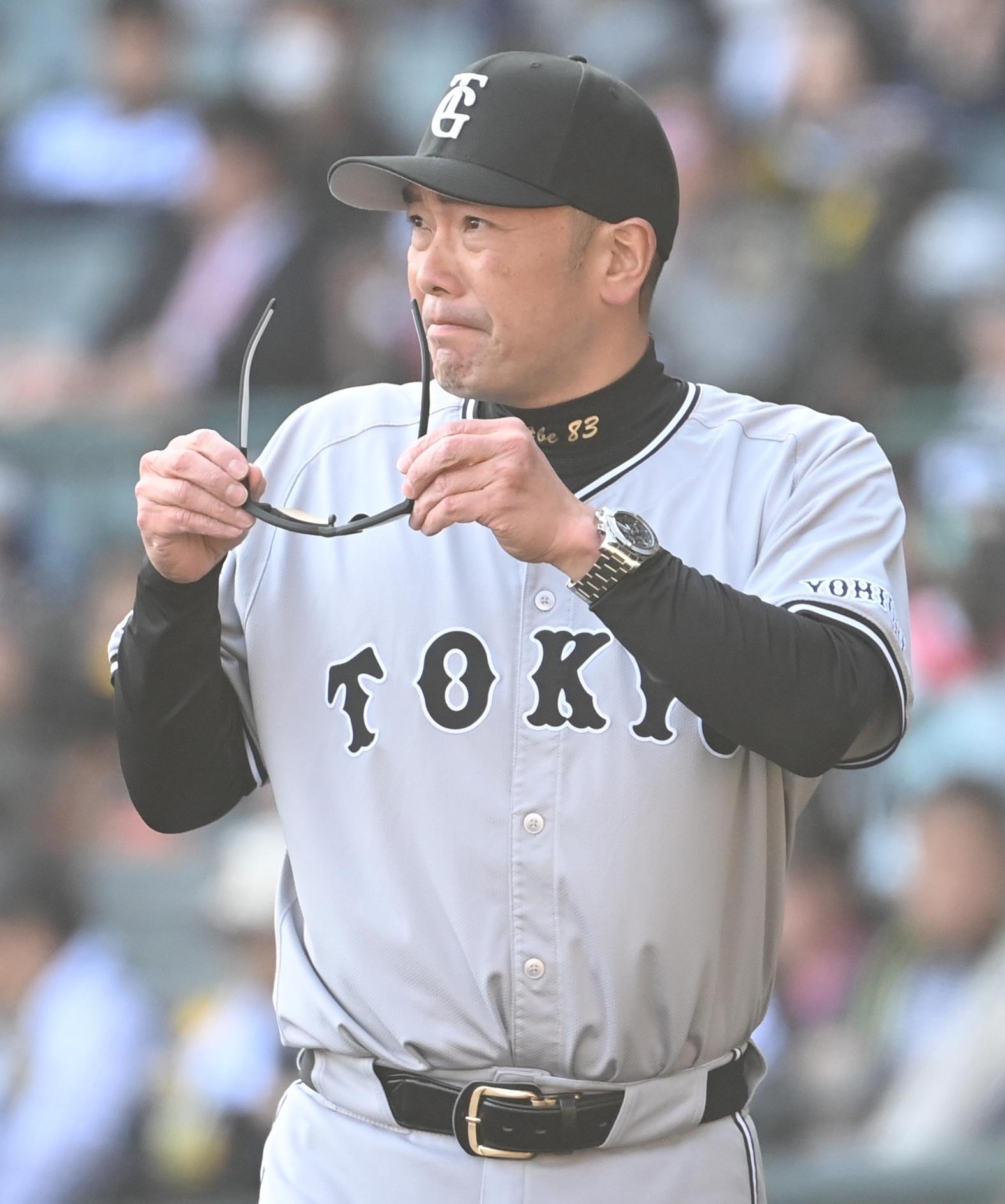 上等な 巨人・阿部監督「あそこがすべて」と八回満塁の逸機を悔やむ 応援グッズ
