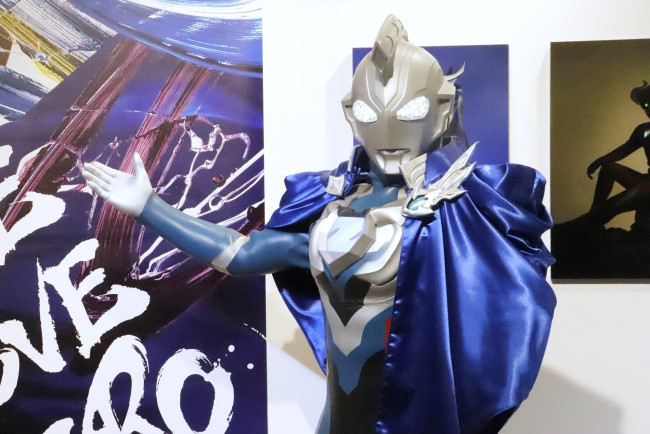 ウルトラマンゼロ』15周年展が開幕！ ゼロからゼットへ、師弟の