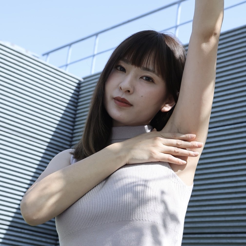 女子小学生　腋毛 