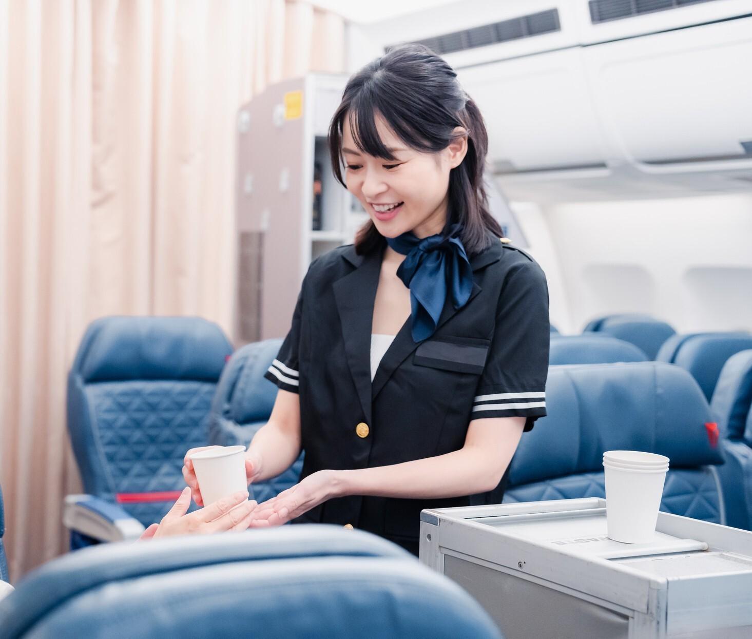 超レア入手困難！航空ファンやこれからCAになる方へ！CA(客室乗務員)マニュアル Yahoo!オークション - 日本航空 JAL キャビンアテンダント 乗務
