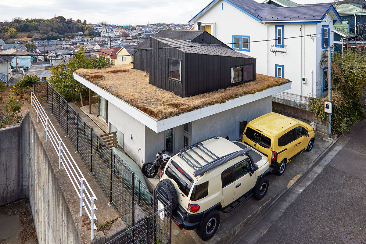 地面より90cm下がったリビングが生み出す驚きの眺望 建築家が丘