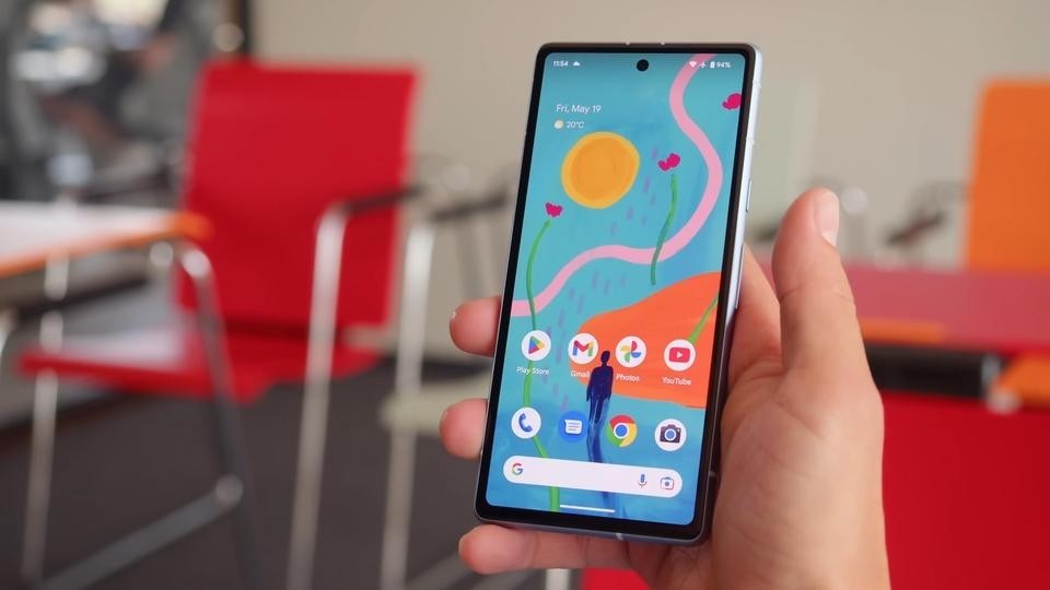 Pixel 7aでバッテリーが膨張しちゃう問題が発生。無料修理の対象 Pixel 7aでバッテリーが膨張しちゃう問題が発生。無料修理の対象