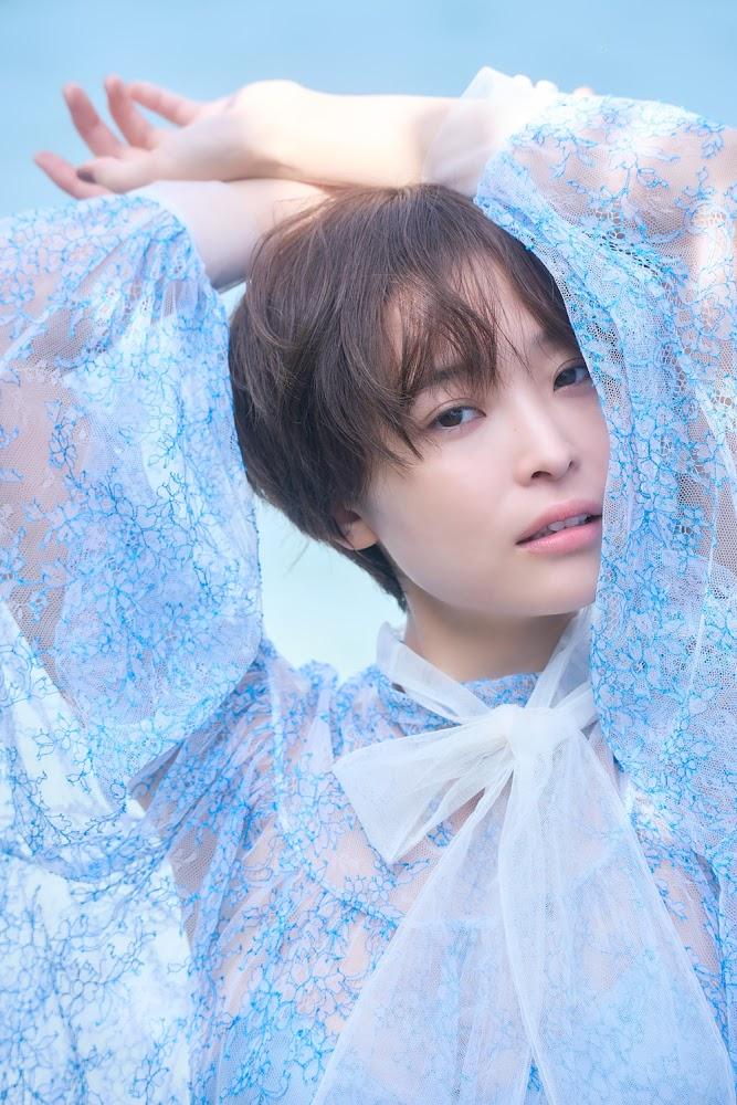 渡邊渚　トレカ　フジテレビアナウンサー 元フジ渡邊渚、笑顔のキャミ×ショーパンカットとともに「公式