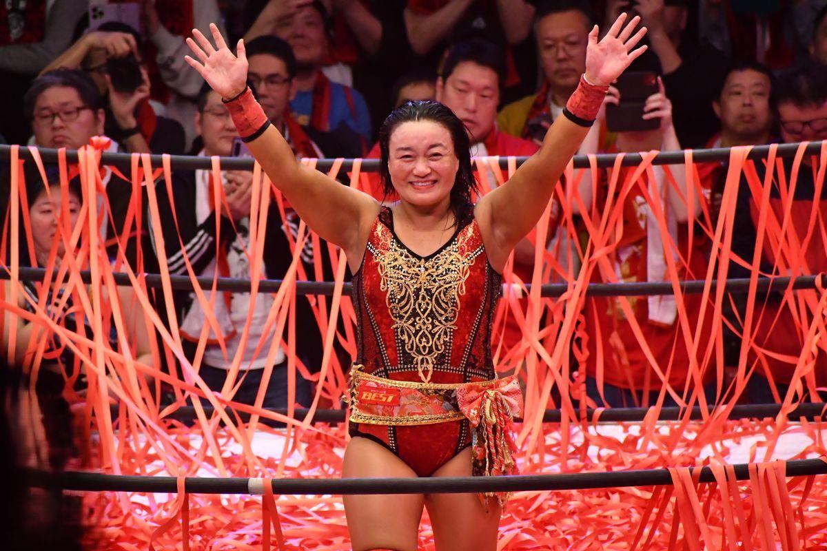 限定品 非売品 女子プロレス 里村明衣子引退試合 ロイヤルシート記念品フィギュア 4/29 非売品 里村明衣子 引退試合 ロイヤルシート限定記念品