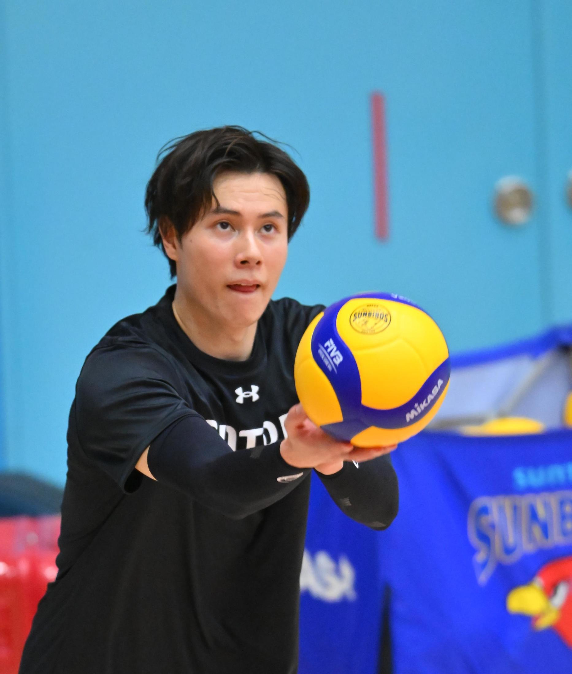 サントリー高橋藍がSVリーグ初代王者へ決意「名古屋の分、決勝