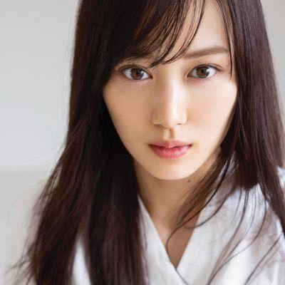 昨年アイドル卒業…25歳女優「さすがにお嫁さんすぎる」オフショットが大反響「うわー正統派だなぁ」「エプロンかわいい!!」