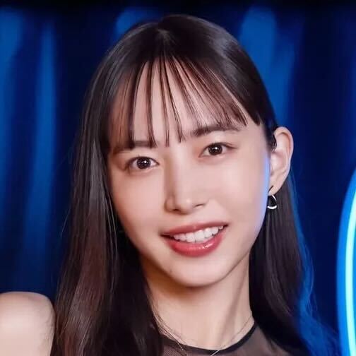 ショートヘアになった井桁弘恵