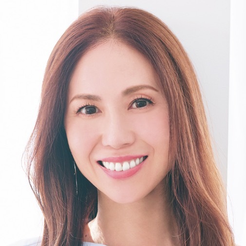 MAXのリーダー・NANAさんが【7年ずっとロングヘアを続けた理由