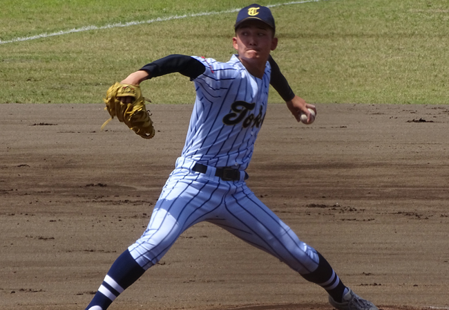 東海大学菅生 野球部 ウインドブレーカー 東海大菅生、強力投手リレーで1点差を守り切り、2年連続で関東