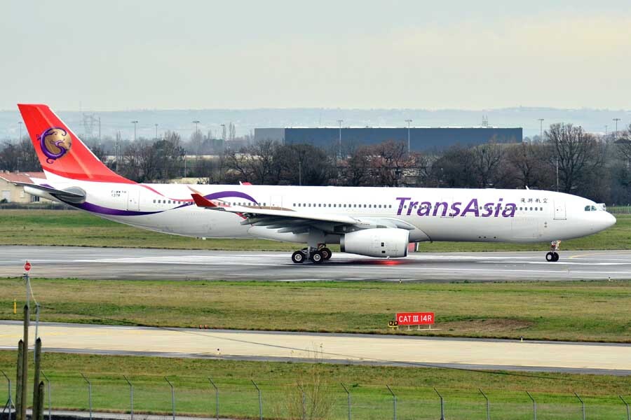 激レア！！ 即決！！】大日本航空の路線別定期航空案内
