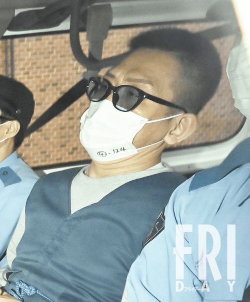 警察官への殺人未遂で逮捕の「稲川会系組織の幹部」送検時に見せたサングラス＆足組みの“余裕の意味”