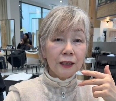 【イメチェン】「女心はいくつになってもポイント」白髪を気にするマダムがまさかの大変身「20歳若返った」「かわいい」の声(LIMO)