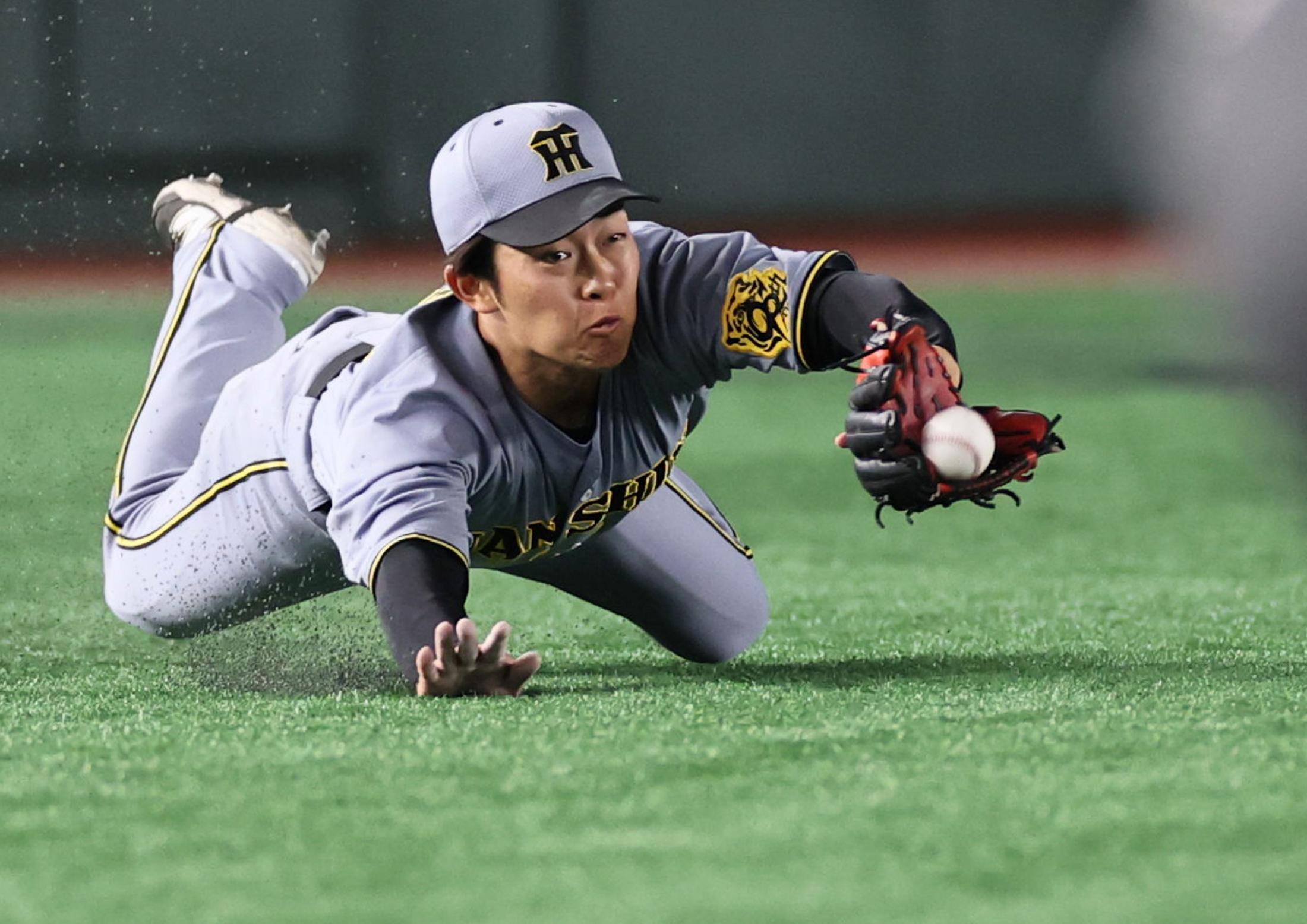 阪神】高卒4年目の中川勇斗が代打でプロ初出場 四球を選び