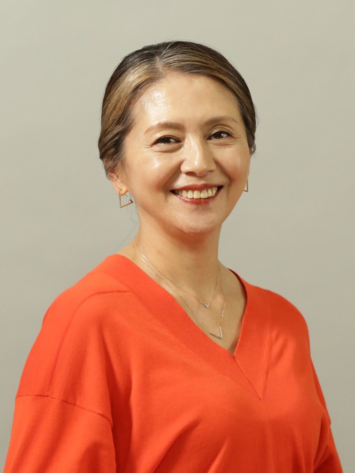 ドラマ『続・続・最後から二番目の恋』で小泉今日子さんがつける