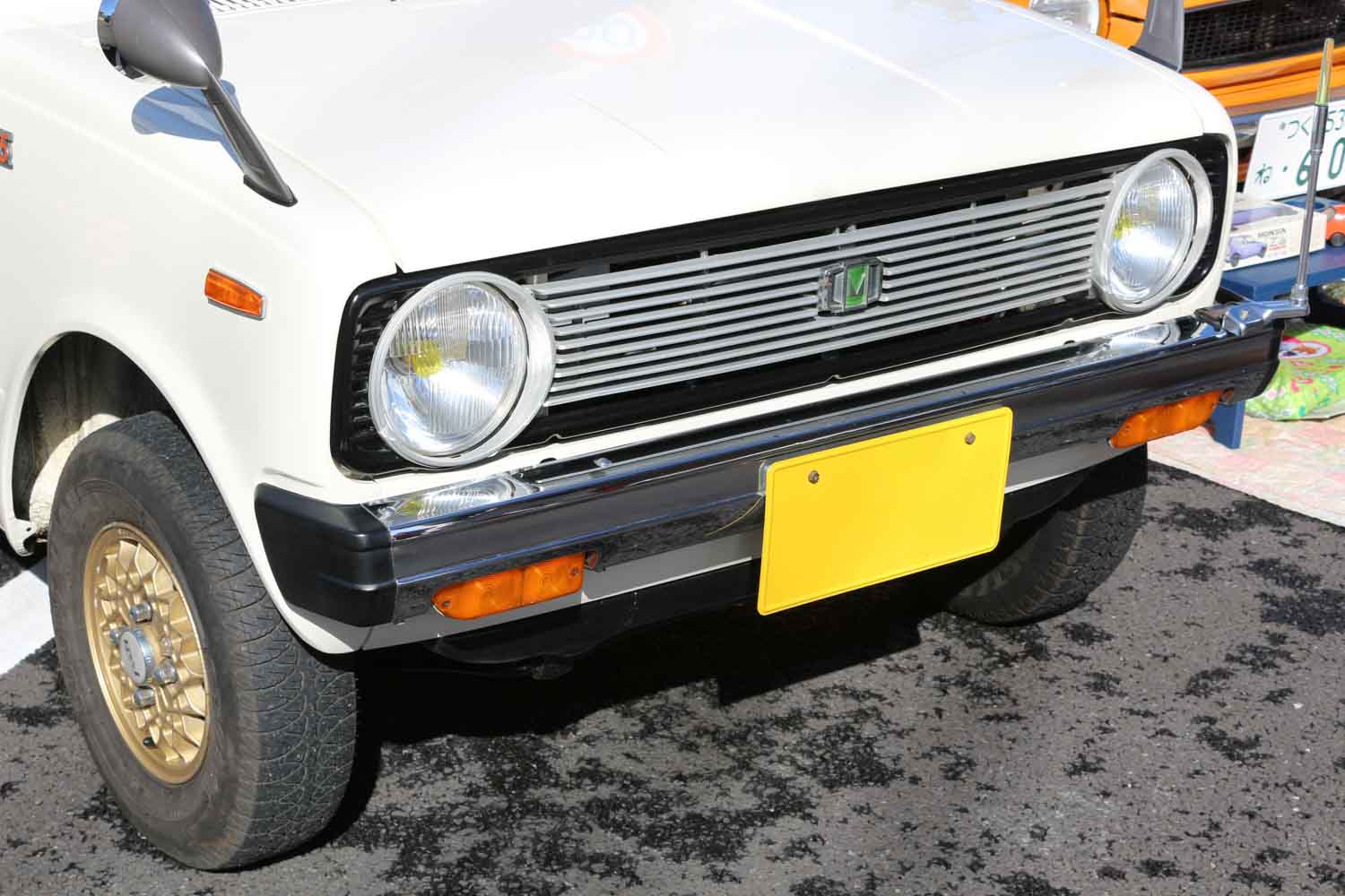 人生初の旧車は廃車された三菱「ミニカ55バン」！DIYで路上復帰
