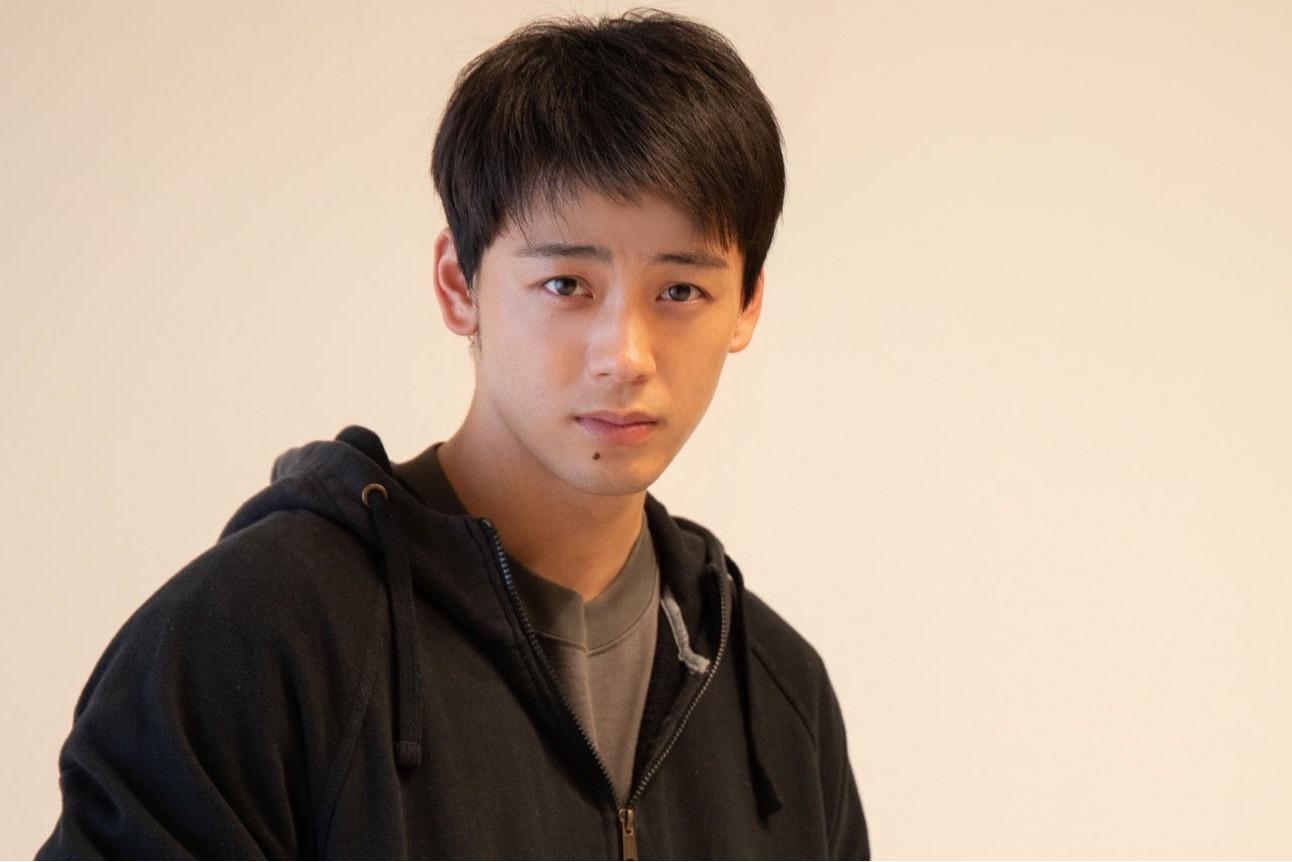 竹内涼真＞弟との2ショット写真を公開 自ら撮影し「お兄ちゃんに