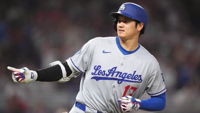 大谷翔平 初ホームラン10 MAN OF THE パ》NPB史上初!! 二刀流・大谷翔平 10勝＆10HR お
