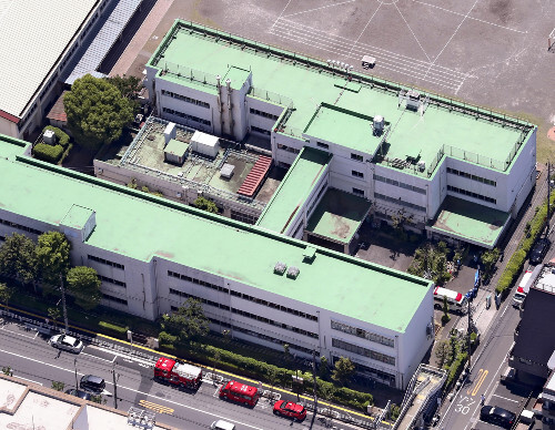 立川小学校襲撃、男２人は瓶をたたきつけ椅子で担任殴る…児童間トラブルで面談した母親と来校