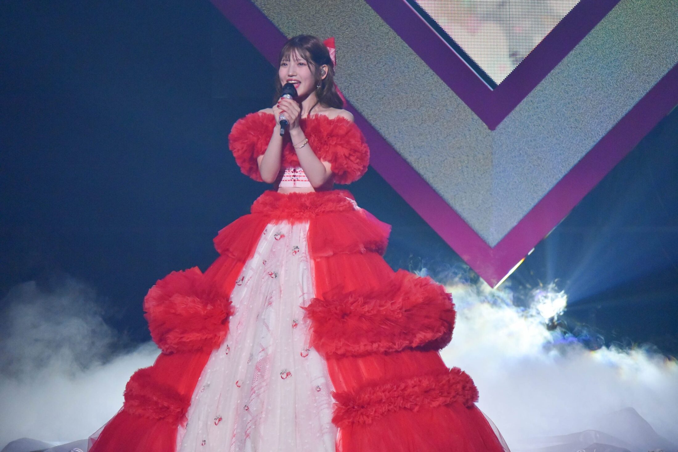 akb48 村山彩希卒業コンサート スペシャルくじ 村山彩希 直筆サインうちわ AKB48 SPECIALくじ 直筆サイン入りうちわ賞 村山彩希 - メルカリ